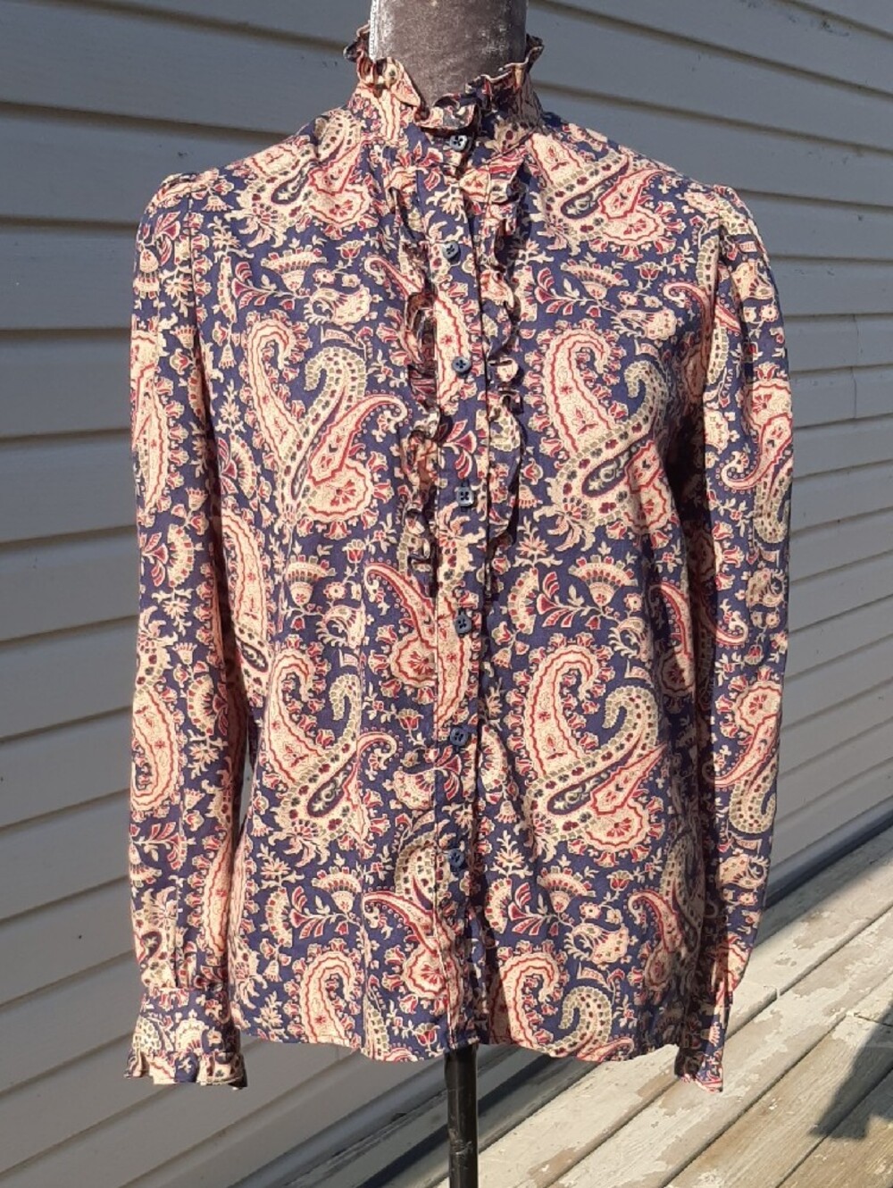 HAND-SEWN🧵70's STYLE Paisley High-Neck Blouse in Navy&Tan BUTTON-UP Fits M/L - Picture 2 of 10